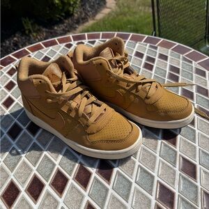 Nike court boys